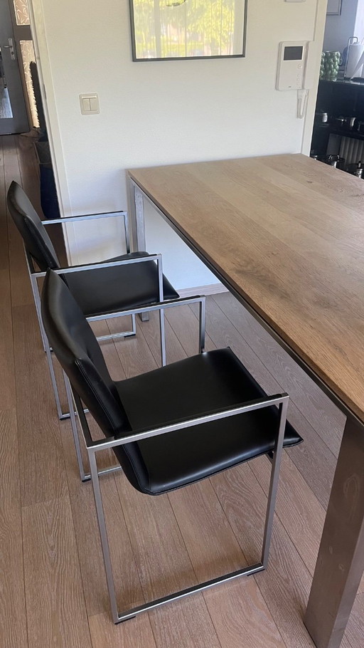 Arco Frame XL Stühle und Esstisch