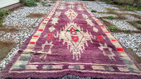 Image 1 of Hand-knotted Berber wool rug 332x83cm