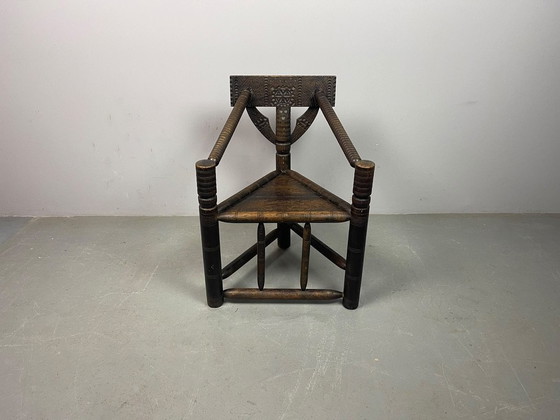 Zeldzame Ethiopische Gurage Hoofdmanstoel, handgesneden hardhout, ca. jaren 30. – Eetkamerstoelen, Wood (photo 2 of 17)