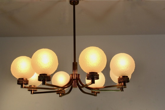 Lampadario francese in ottone e vetro smerigliato (foto 3 di 15)