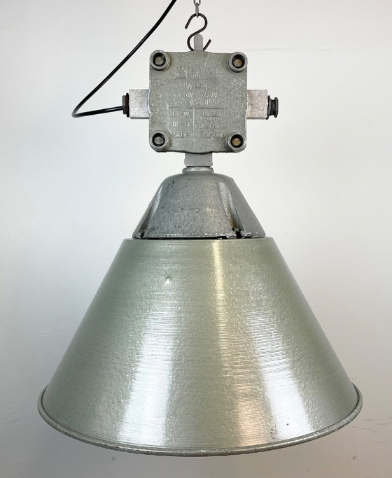 Image 1 of Industriële explosieveilige lamp met aluminium kap van Polam Wilkasy, jaren 70.