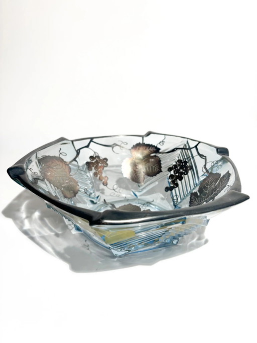Centro de mesa de cristal Art Nouveau de la década de 1920 con decoraciones de metal plateado. – decoratieve objecten, Glass