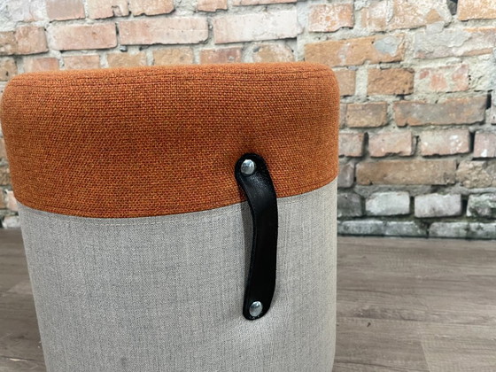 Satelliet Tempo Duo RND LS – Arancione | Satelliet Design – Poggiapiedi e pouf, Leather, Metal (photo 4 of 7)