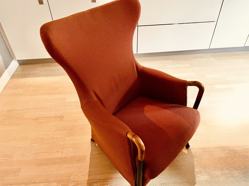 2x Giorgetti Progetti Wing Chairs
