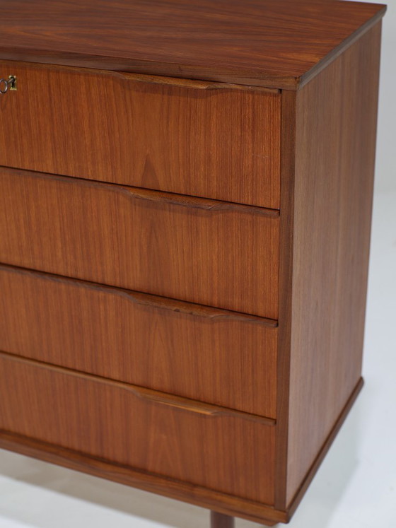 Image 1 of Grande cassettiera in teak, stile vintage danese, con 4 cassetti.