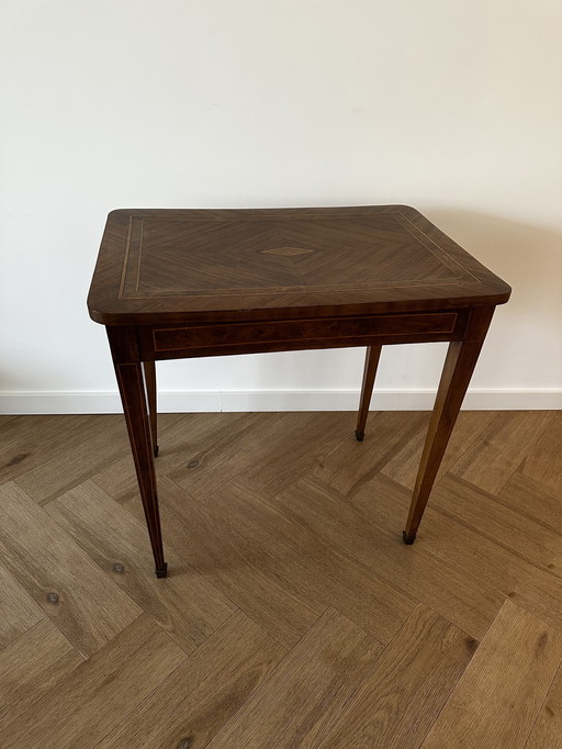 Table ancienne
