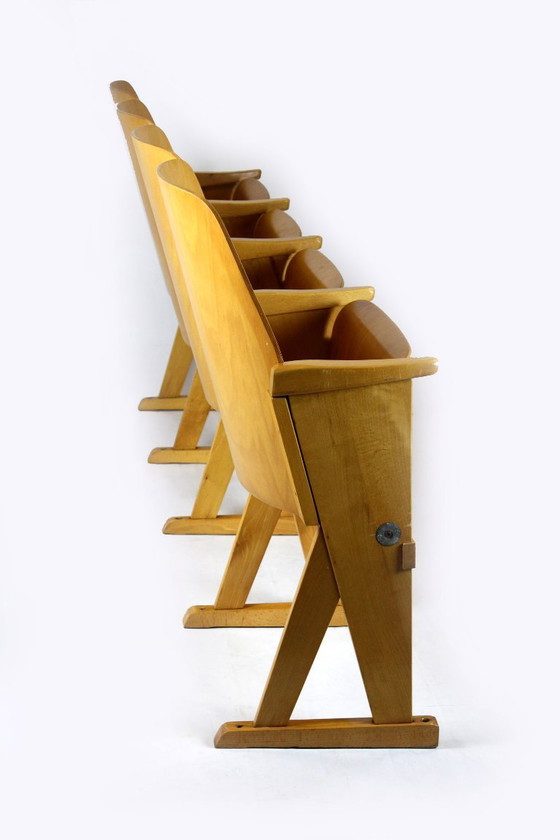 Fauteuils de cinéma vintage de Ton, années 1960, lot de 7 – Chaises pliantes, Wood (photo 9 of 18)