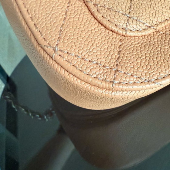 Image 1 of Chanel Coco Curve Cuba Small - Pelle trapuntata color caramello con finiture in oro chiaro, serie 23