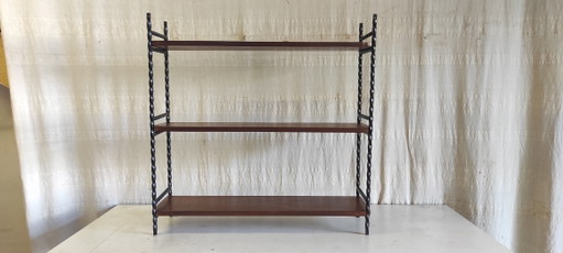 Wandladderplank van massief hout en smeedijzer - midden 20e eeuw