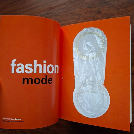 Image 1 of Bildband „1000 außergewöhnliche/gewöhnliche Objekte“. Taschen 2005