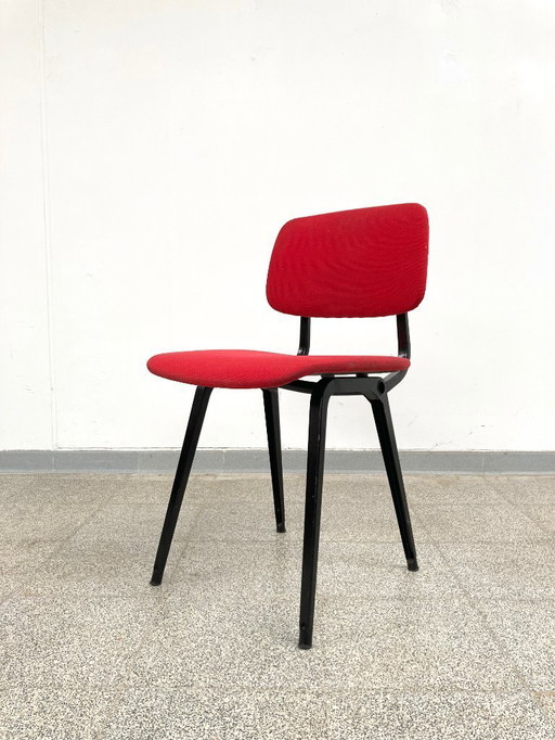 4 sedie da pranzo Friso Kramer 'Revolt' dal design vintage + tavolo