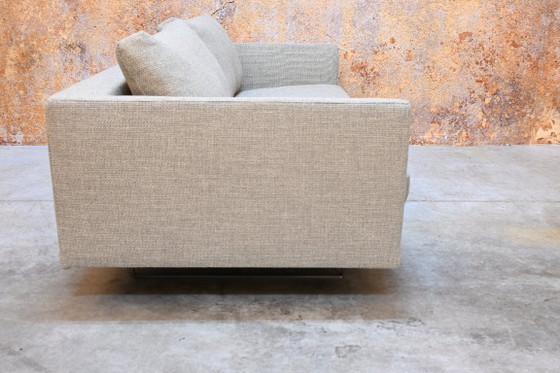 Canapé Montis Axel nouvellement rembourré en tissu beige, Canapés 2 places, Textile, Métal, Modern (photo 3 sur 7)