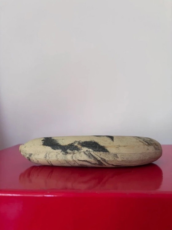 Image 1 of Handgefertigte Keramikbanane von der schwedischen Künstlerin und Keramikerin Malwina Kleparska