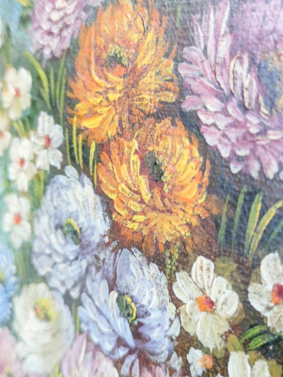 Image 1 of Peinture à l'huile florale ancienne sur toile dans un cadre doré orné, signée par l'artiste