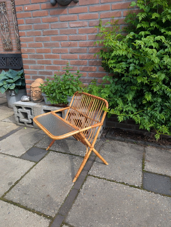 Image 1 of Rotan lectuurtafeltje