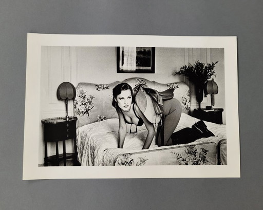 Helmut Newton Saddle I, París, 1976 | Impresión offset, Colección especial 1979