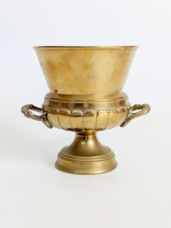 Image 1 of Cache-pot sur pied en laiton vintage, orné, style classique des années 1960