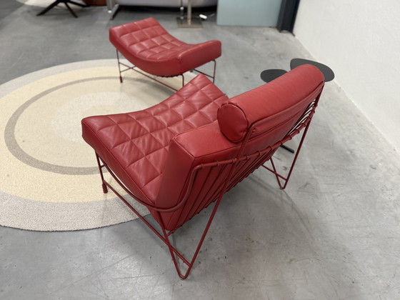 Image 1 of Leolux Volare Fauteuil met voetenbank rood leer 