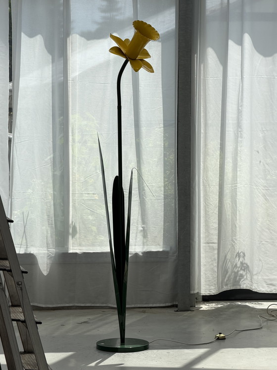 Image 1 of Mike Bliss Daffodil Pop Art Collectible Floorlamp for Bliss Flights of Fancy, Ltd. from the early 80s