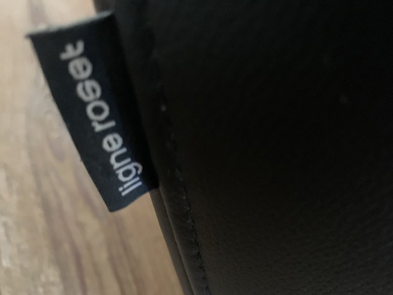 Image 1 of Poltrona Neo con pouf