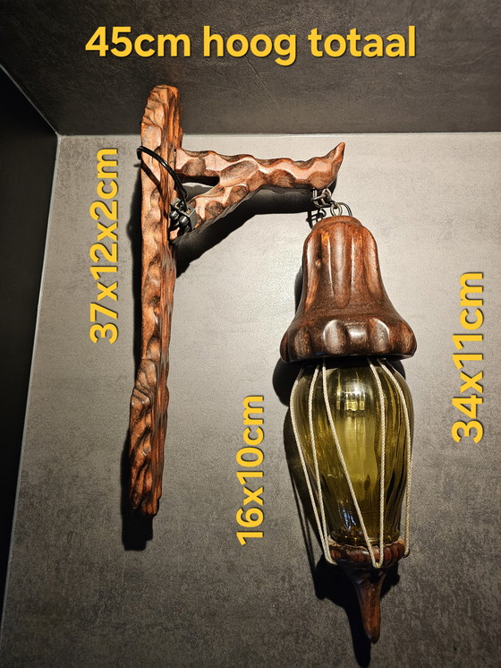 Image 1 of Lampade da parete spagnole vintage in legno, con vetro ambrato