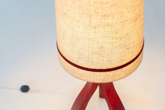 Image 1 of Lámpara de pie de estilo espacial con base de trípode (Alemania, década de 1970)