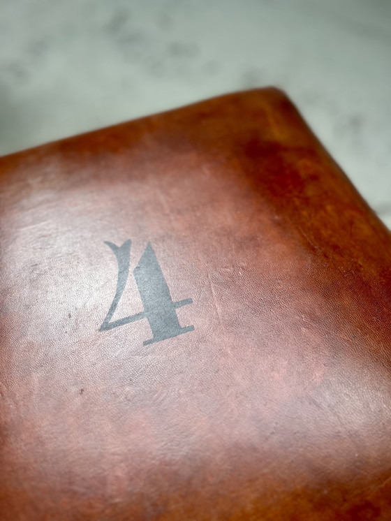 Image 1 of Pouf in pelle vintage