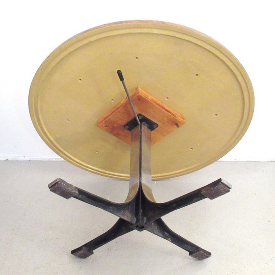 Image 1 of In hoogte verstelbare ronde tafel, jaren 60