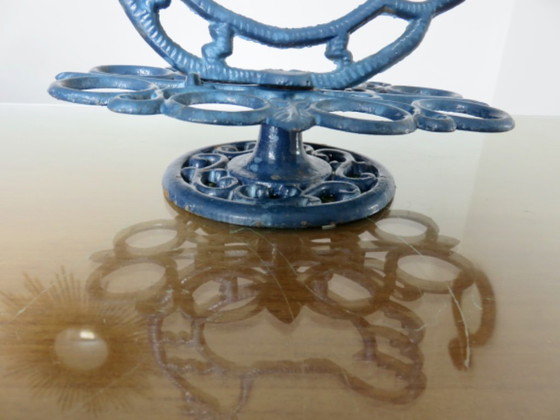 Huevera de hierro fundido esmaltado en azul, para 8 huevos, Francia, 1950 – Objetos decorativos, Cast Iron (photo 4 of 12)