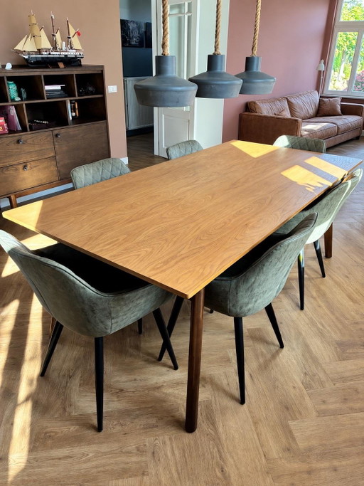 Nuevo | SMAQQ Interiors Mesa de comedor 210x105cm