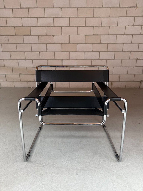 Image 1 of Sedia vintage Wassily di Marcel Breuer (altro in magazzino)