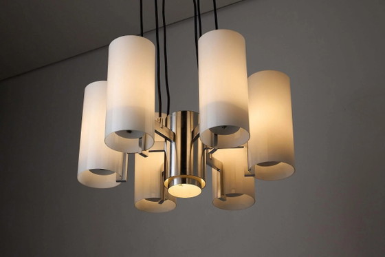Lustre chromé à six bras avec diffuseurs cylindriques en verre opalin, Europe, années 1970, Plafonniers (photo 5 sur 10)