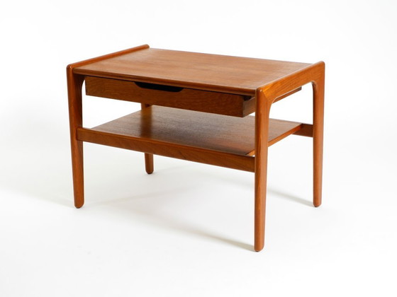 Image 1 of Table d'appoint danoise en teck avec tiroir, style milieu du XXe siècle, signée Salin Nyborg, vers 1960.
