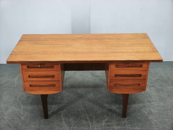 Image 1 of Bureau de Direction Moderne en Teck, Danemark, J. Svenstrup pour A.P. Møbler, 1960s