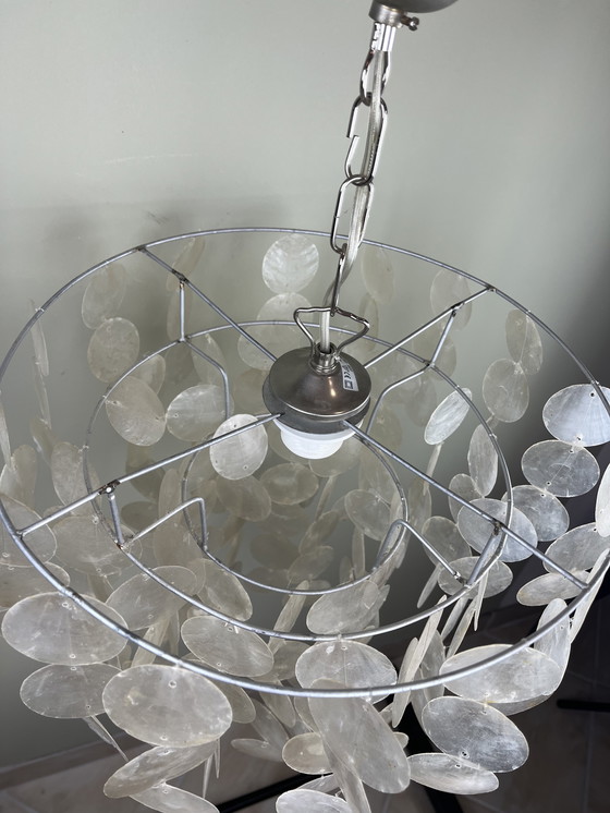 Image 1 of Suspension pétales de nacre