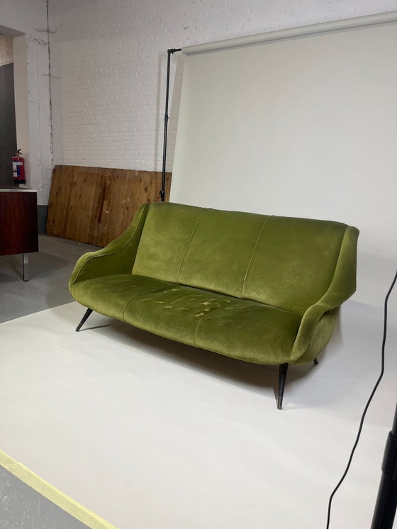 Image 1 of Divano vintage in velluto italiano, anni '60