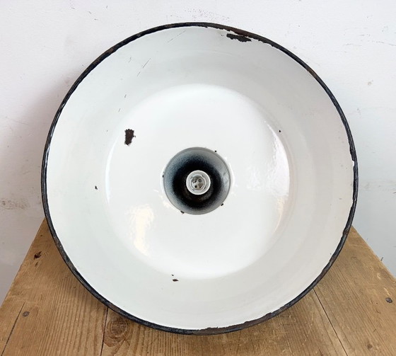 Image 1 of Grande lampada a sospensione industriale in smalto verde, anni '60