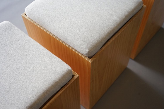 Image 1 of Minimalistische multiplex krukjes met kussens, jaren 90, set van 4