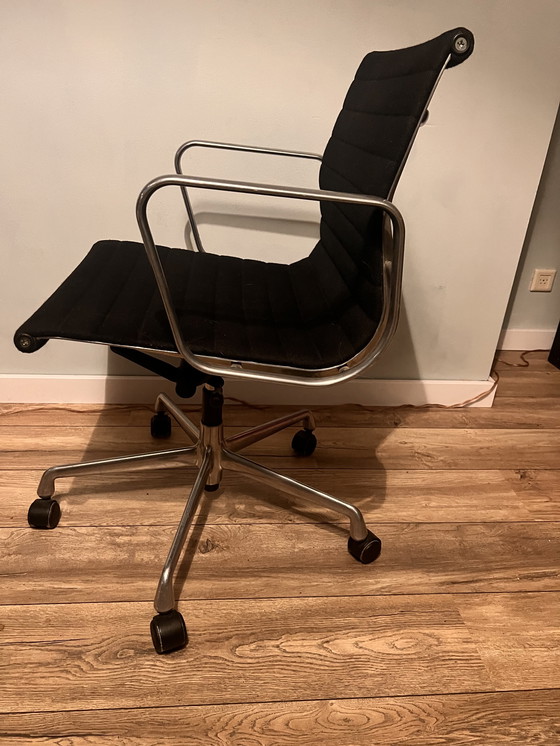 Image 1 of Vitra Eames Bürostuhl.