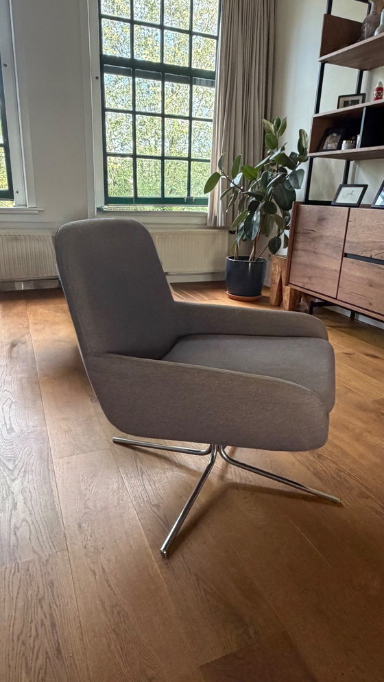 Softline Coco Poltrona Girevole – Poltrona di Design – Grigio – Busk+Hertzog – Sedie girevoli, Textile, Chrome (photo 2 of 5)