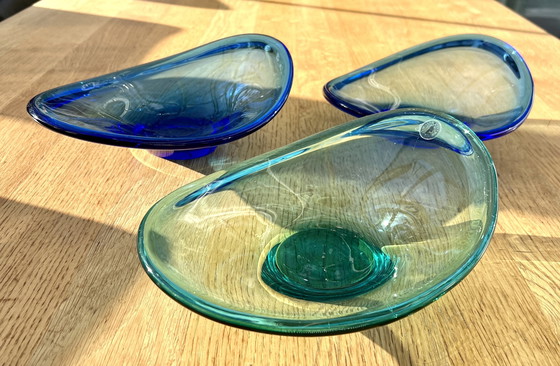 Image 1 of Set di 3 ciotole in vetro della Nuova Scozia, fatte a mano, blu/verde, stile vintage, Canada