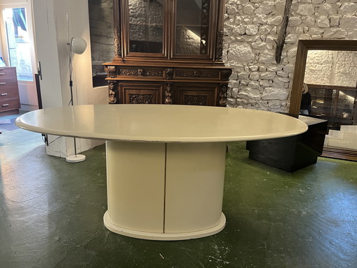 Tavolo da pranzo ovale laccato