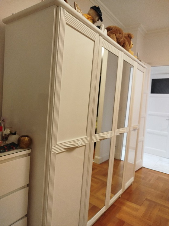 Image 1 of Witte Roche Bobois kledingkast met spiegeldeuren (prijs bespreekbaar)