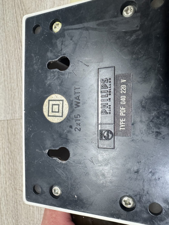 Image 1 of Aplique Philips PDF 040