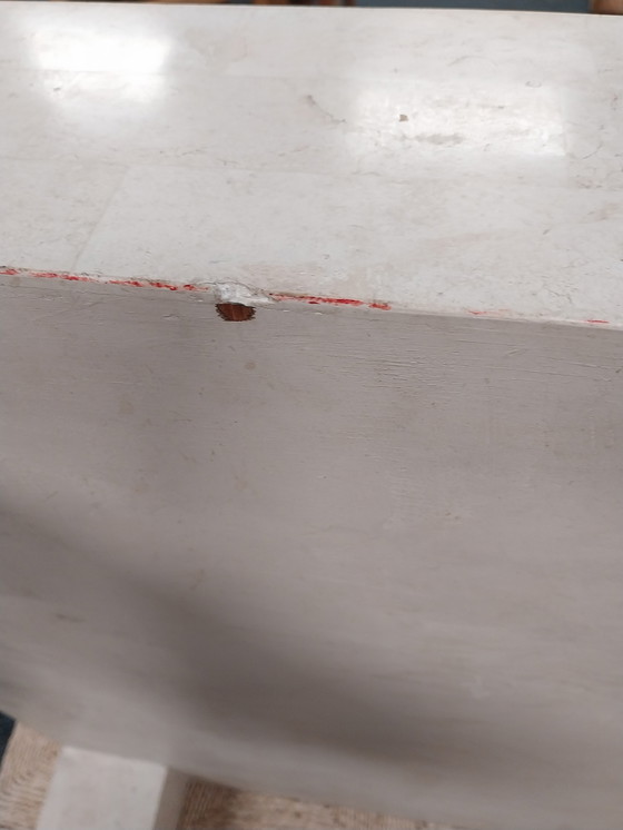 Image 1 of 1 x 1970's Italiaanse salontafel afgewerkt met travertin 100 x 100cm