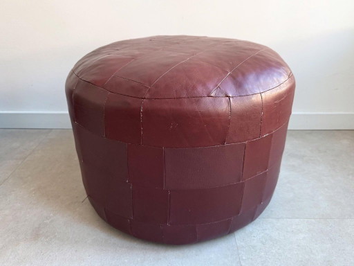 1x Vintage Patchwork Pouf - Burgundy Red – hockers en poefs, Skai