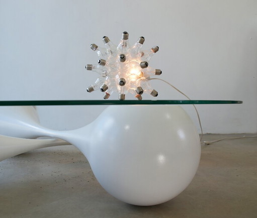 Oggetto luminoso "di riserva" composto da 26 lampadine