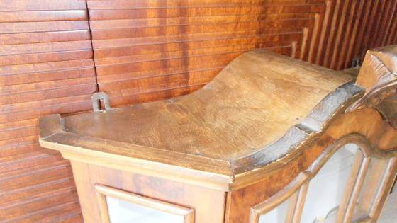 Image 1 of Classic Vintage display case walnut front, with key