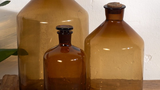 Botellas de farmacia antiguas (c.1920). Juego de 3 piezas #32 – Objetos decorativos, Glass (photo 3 of 10)