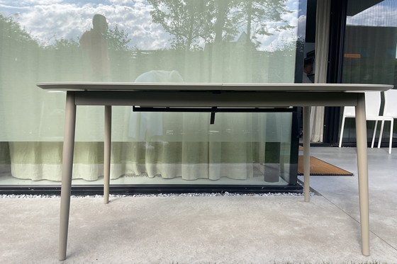 Image 1 of BoConcept: Ausziehbarer Esstisch Kingston 160 cm / 230 cm aus Keramik